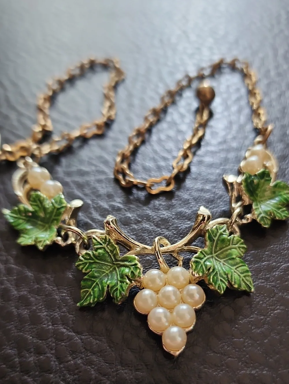 VTG Pearl Grape Cluster Necklace with Green Enamel Leaves